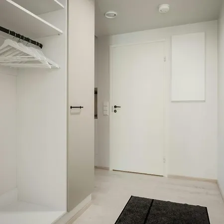 Spacious For 5 With Sauna アパート Masala